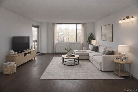 Condo For Sale - 777 N Macquesten Parkway #308<br/> Fleetwood, NY 10552