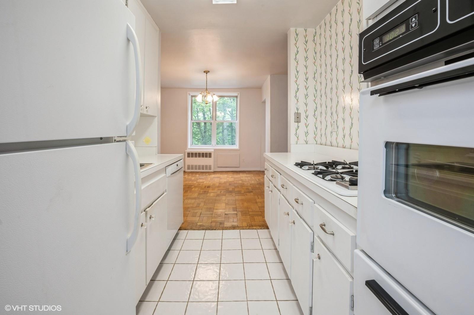 222 Martling Avenue #2-G, Tarrytown, New York image 9