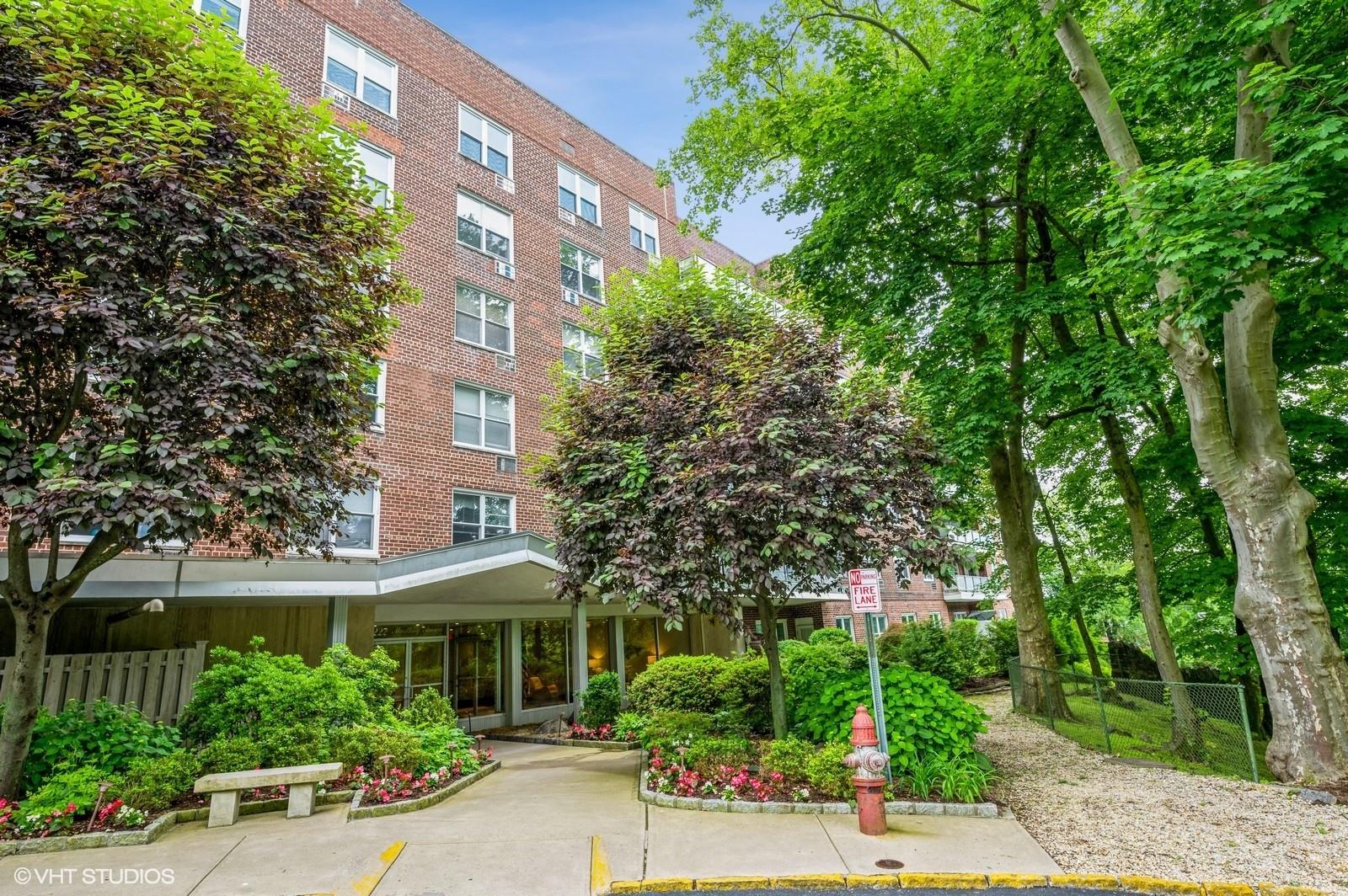 222 Martling Avenue #2-G, Tarrytown, New York image 1