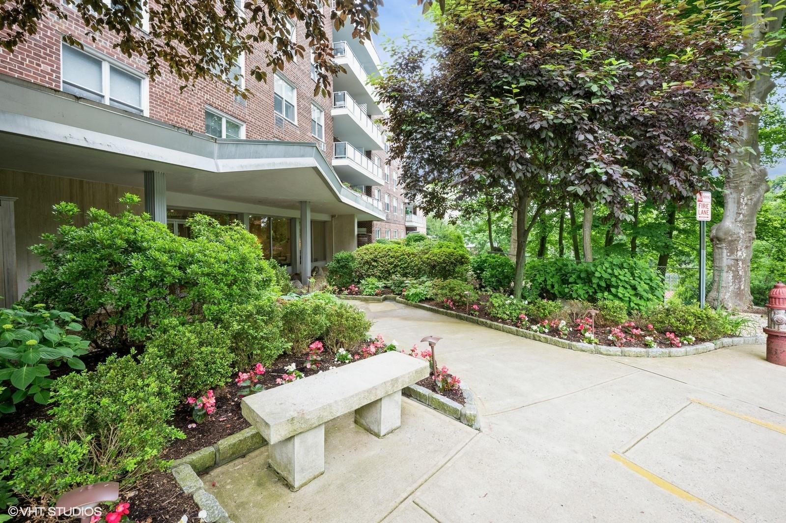222 Martling Avenue #2-G, Tarrytown, New York image 2