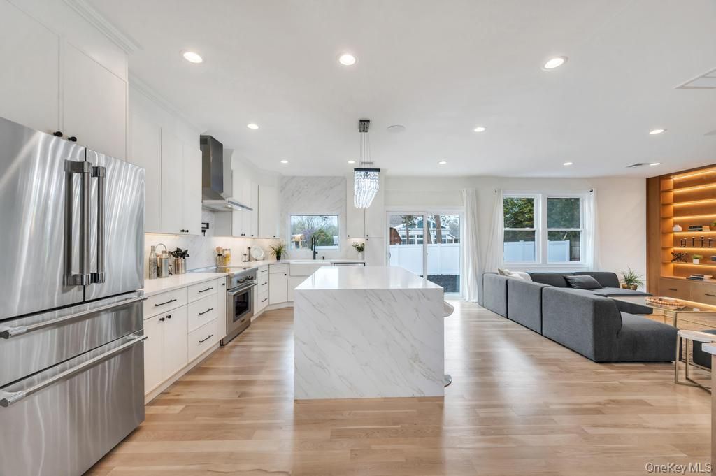 Photo of 19 Arrow Lane, Hicksville, NY 11801 (MLS # 985501)