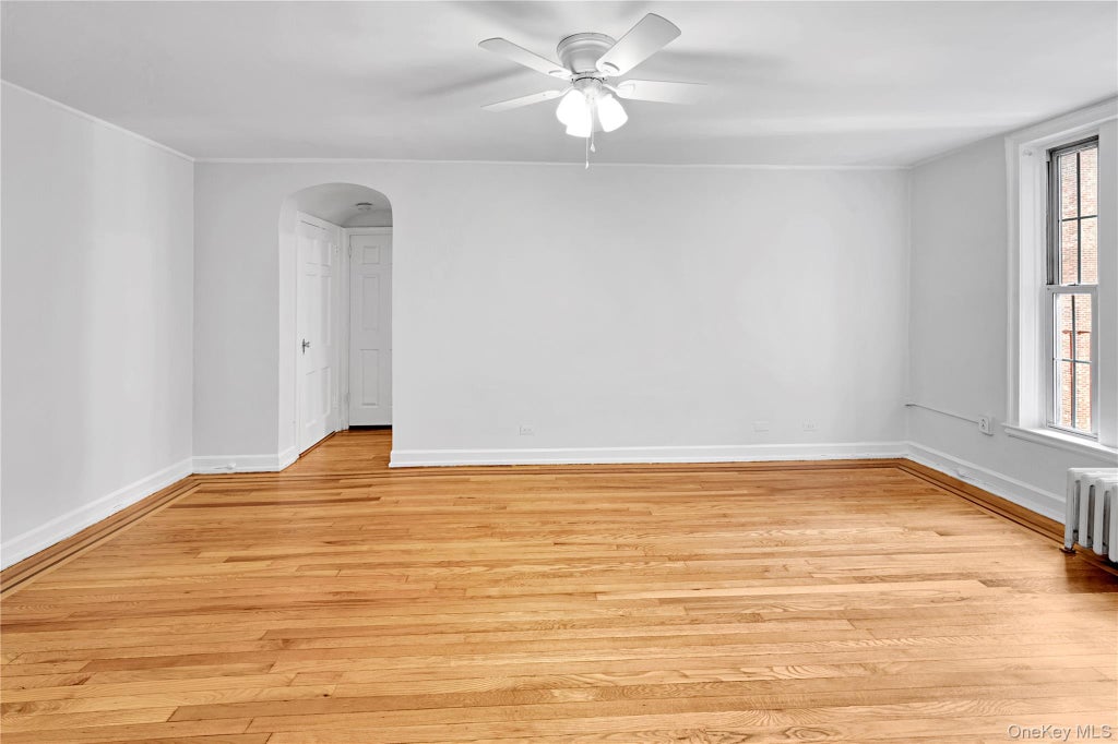 Photo of 208 Centre Avenue #3K, New Rochelle, NY 10805 (MLS # 1061198)