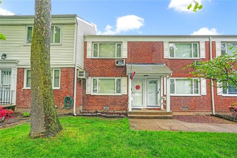 13-10 212th Street 118 Bayside NY 11360