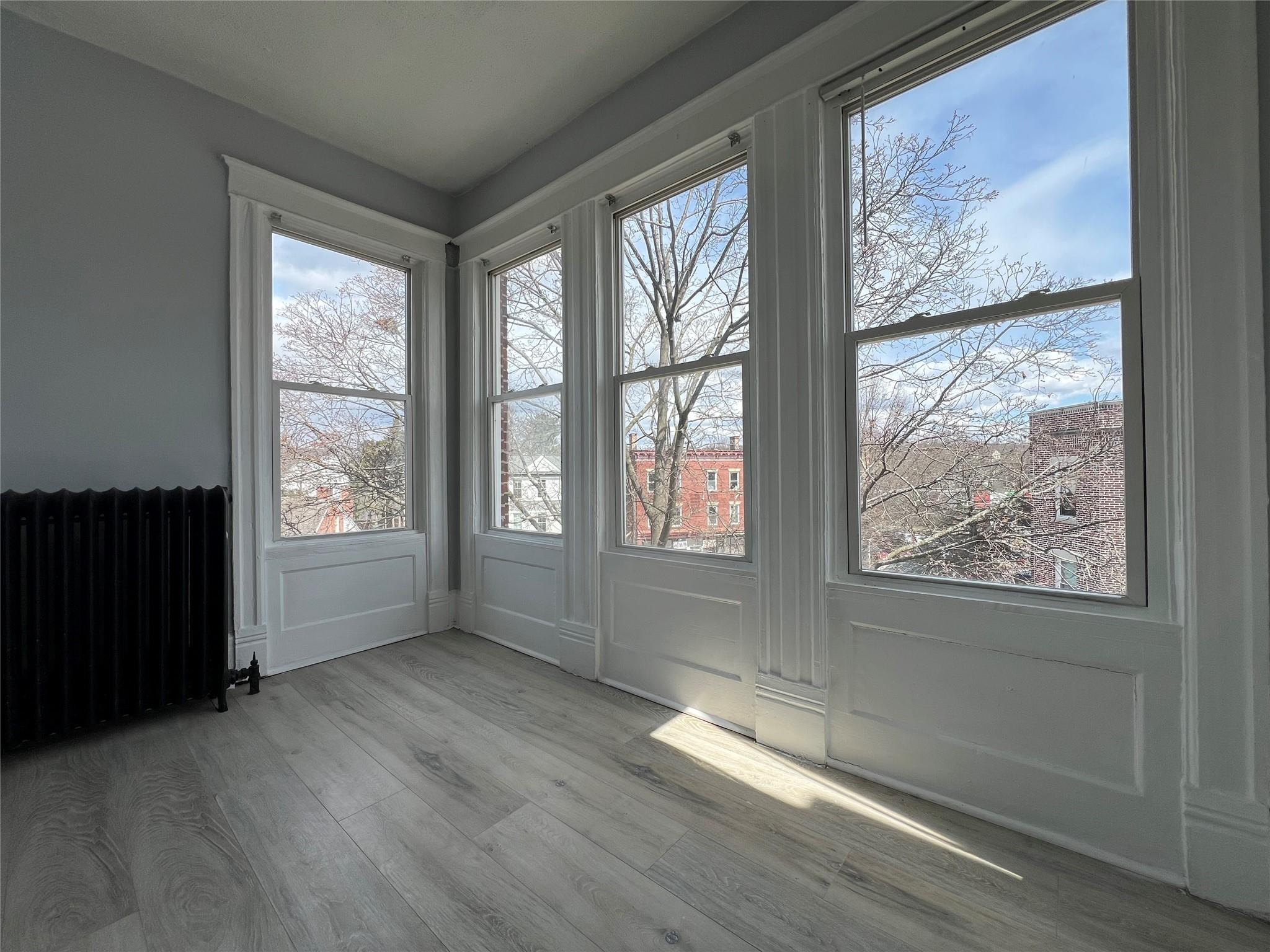 Church Street 12, Poughkeepsie, New York - 1 Bedrooms  
1 Bathrooms  
5 Rooms - 