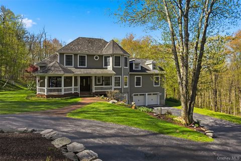 Homes For Sale - 17 Skyview Lane<br/> Putnam County, Mahopac, NY 10541