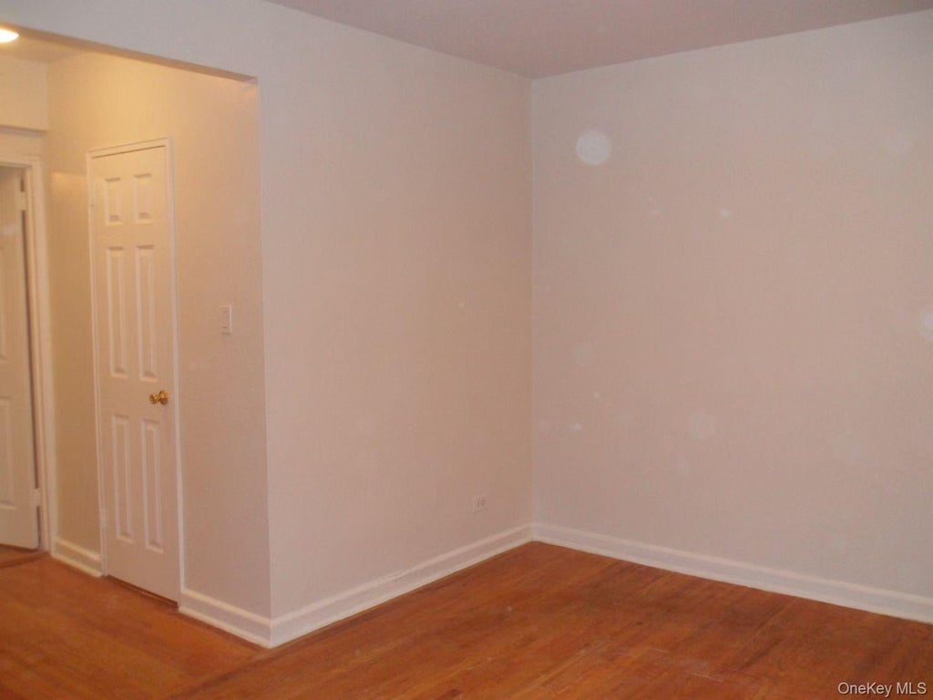Photo of 134-39 Blossom Ave #5F, Flushing, NY 11355 (MLS # 1054001)