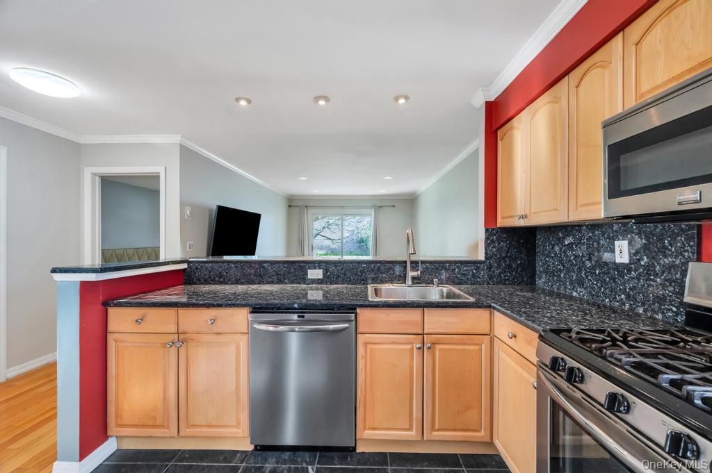 208-11 Estates Drive 23128