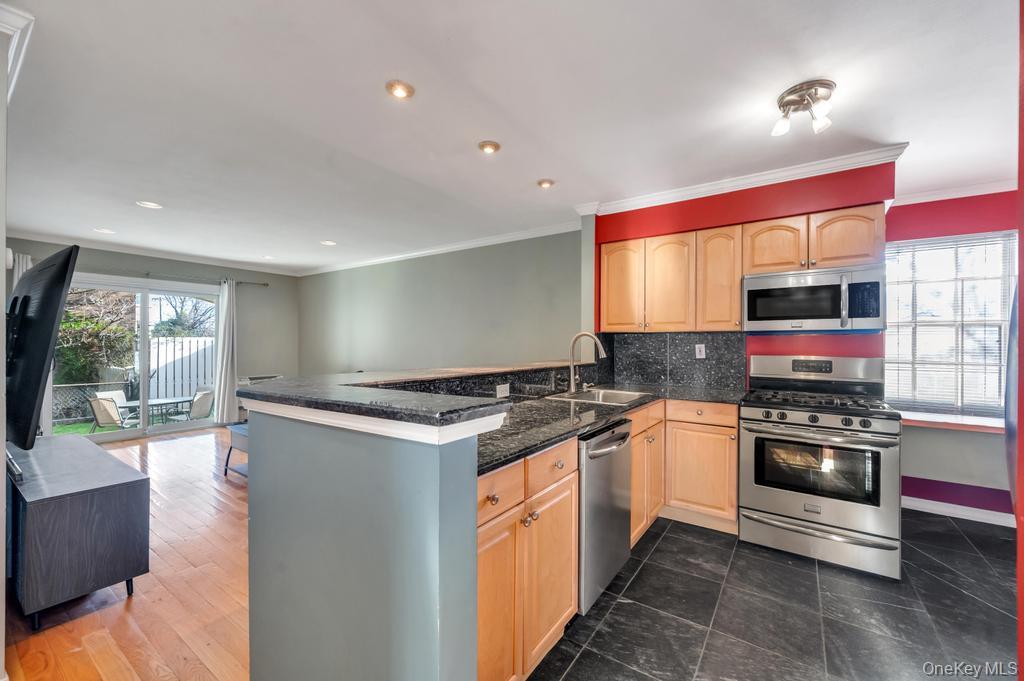 208-11 Estates Drive 23128