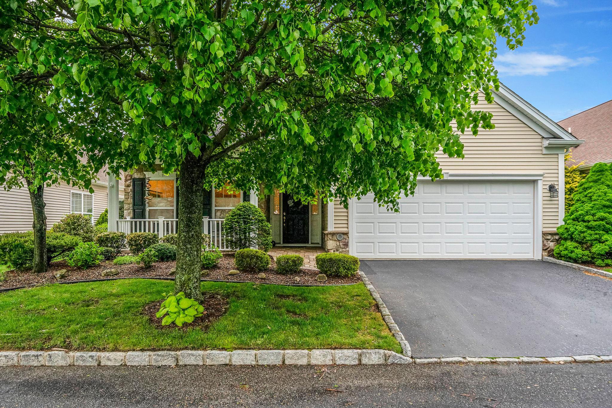 74 Louden Loop, Mount Sinai, New York image 2