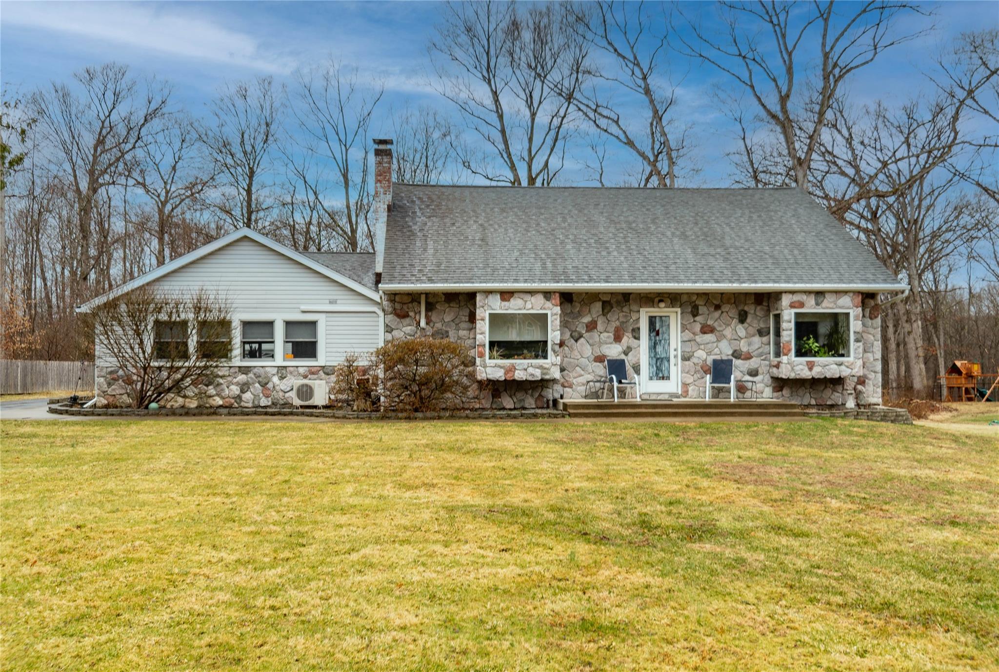 Boardman Road, Poughkeepsie, New York - 3 Bedrooms  
2 Bathrooms  
7 Rooms - 