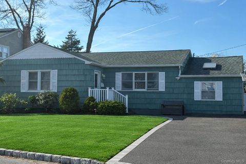 34 Beach Street West Islip NY 11795