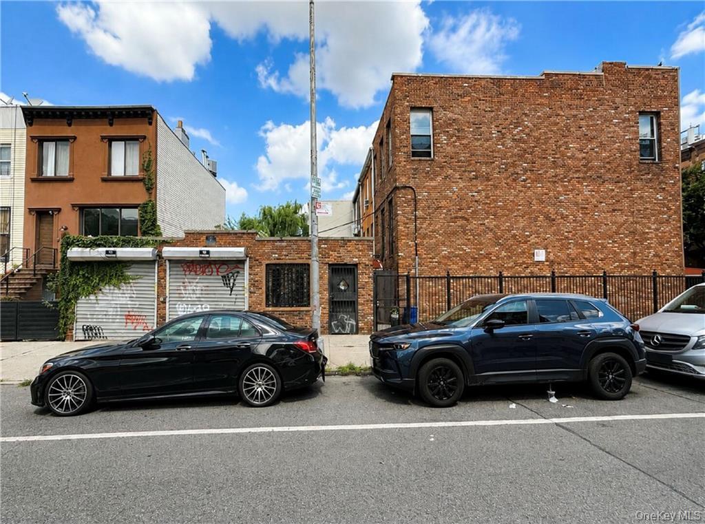 104 Albany Avenue