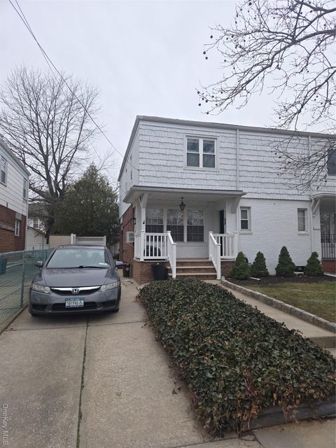 4826 Clearview Expressway Bayside NY 11364