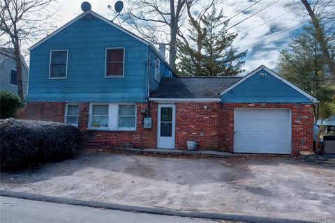 Homes For Sale - 26 Palm Road<br/> Rocky Point, NY 11778