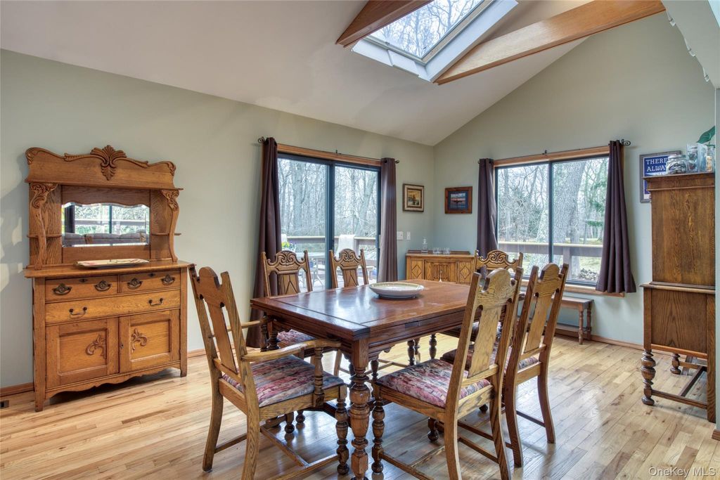 Photo of 16 Shelterlands Path, Shelter Island, NY 11964 (MLS # 981688)