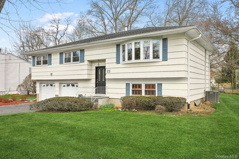 Homes For Sale - 23 Will Rogers Lane<br/> Nanuet, NY 10954