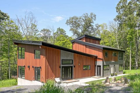 Photo for 30 Narrow Road, Kingston, NY 12401 (MLS # 973063)