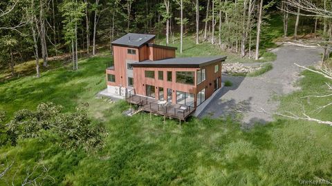 Tiny photo for 30 Narrow Road, Kingston, NY 12401 (MLS # 973063)