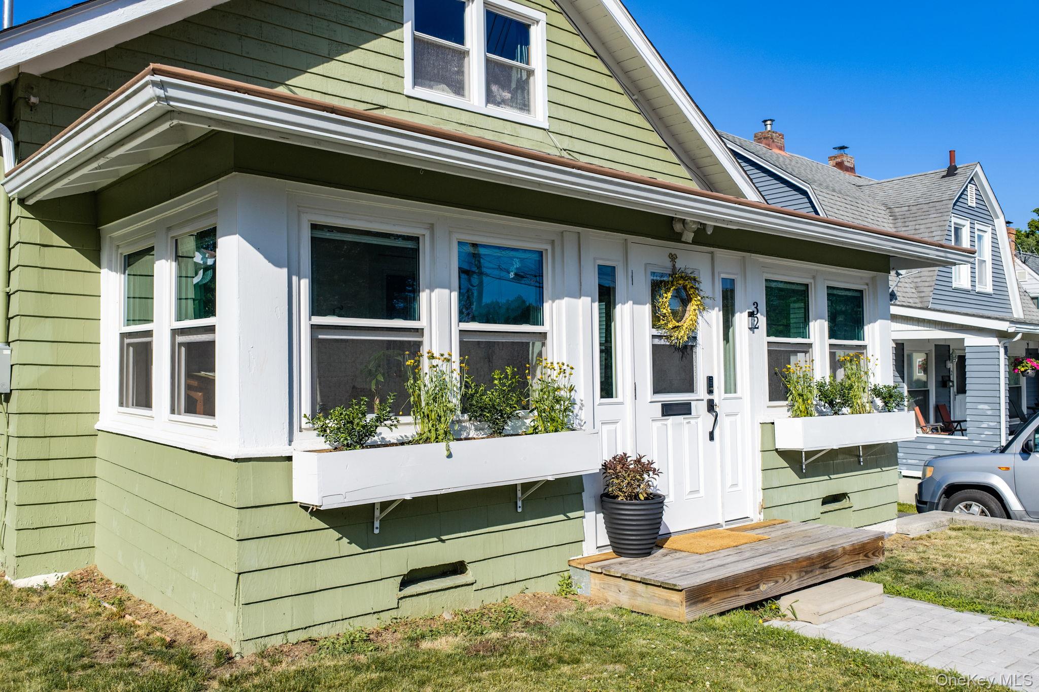 32 W Conkling Avenue
