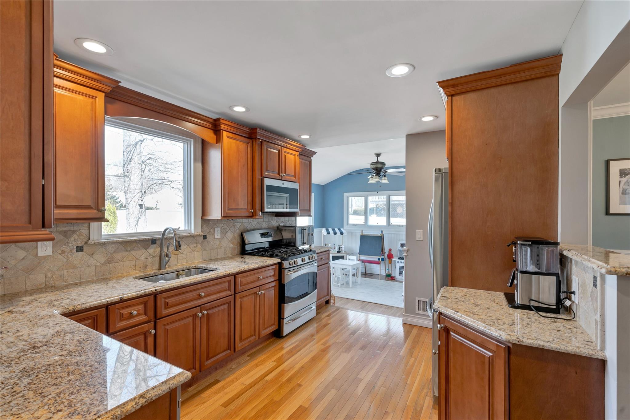 54 Bethany Drive, Commack, New York image 12