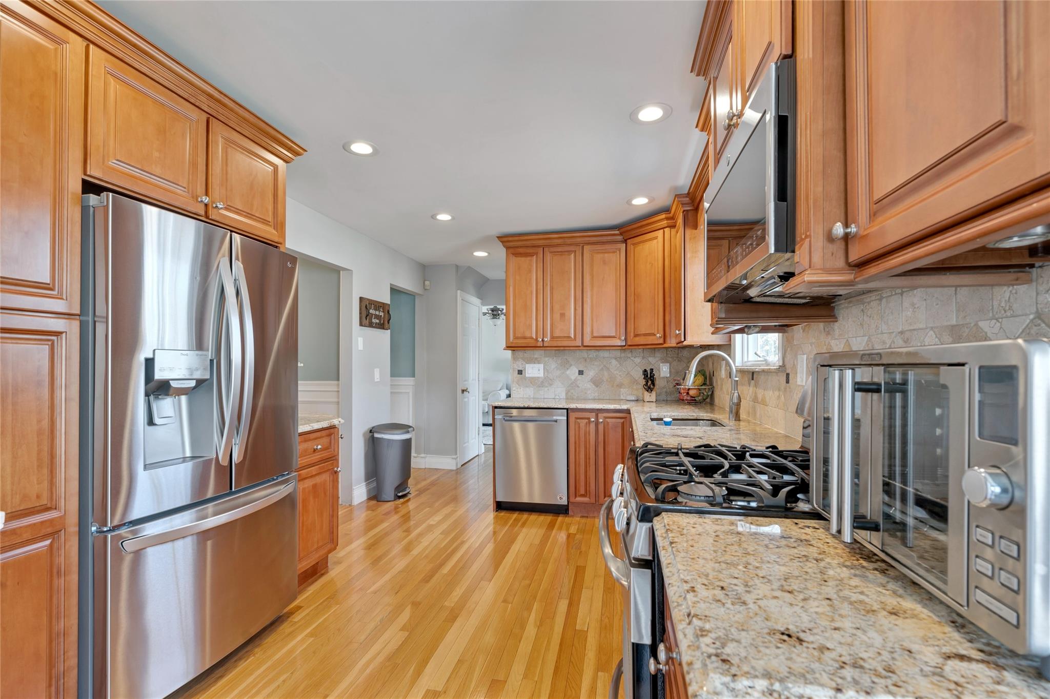 54 Bethany Drive, Commack, New York image 11