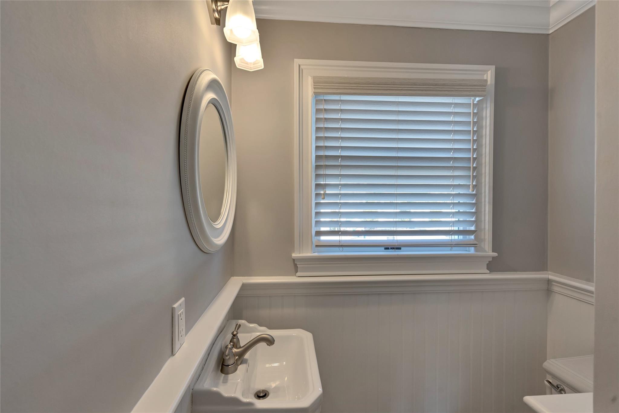 54 Bethany Drive, Commack, New York image 15