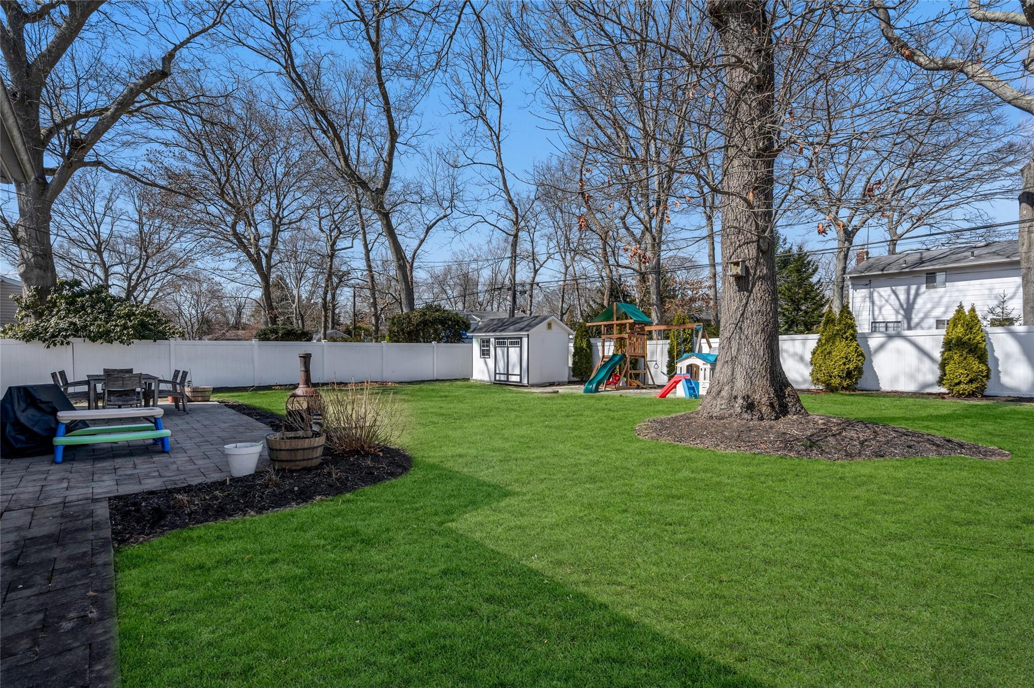 54 Bethany Drive, Commack, New York image 31