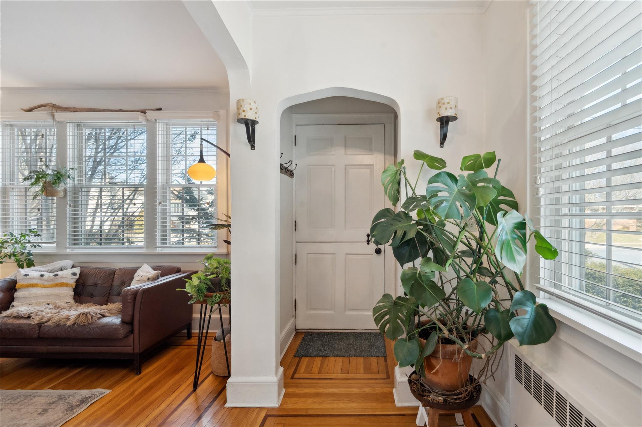 19 Beatrice Avenue, Syosset, New York image 2