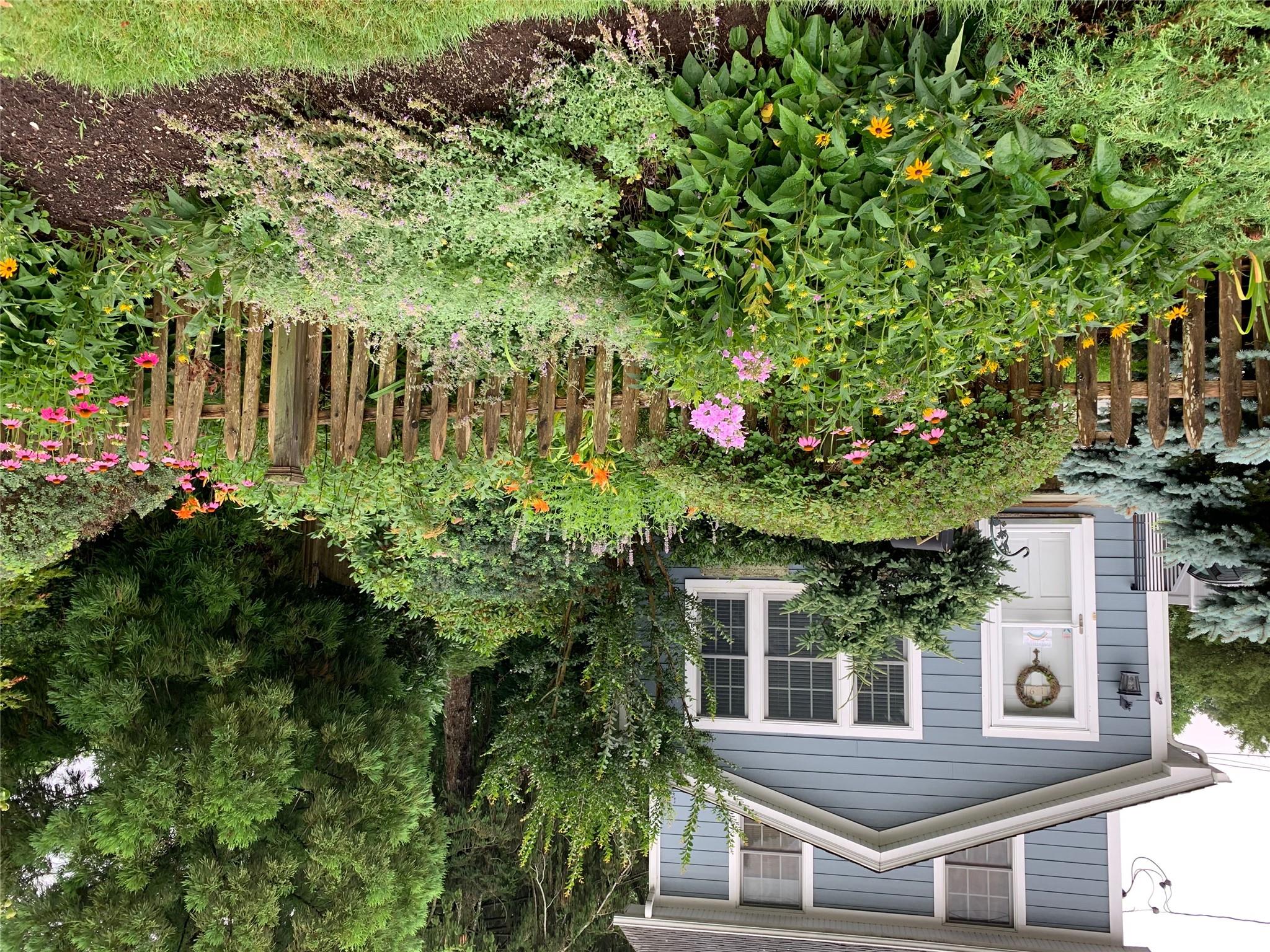 19 Beatrice Avenue, Syosset, New York image 1