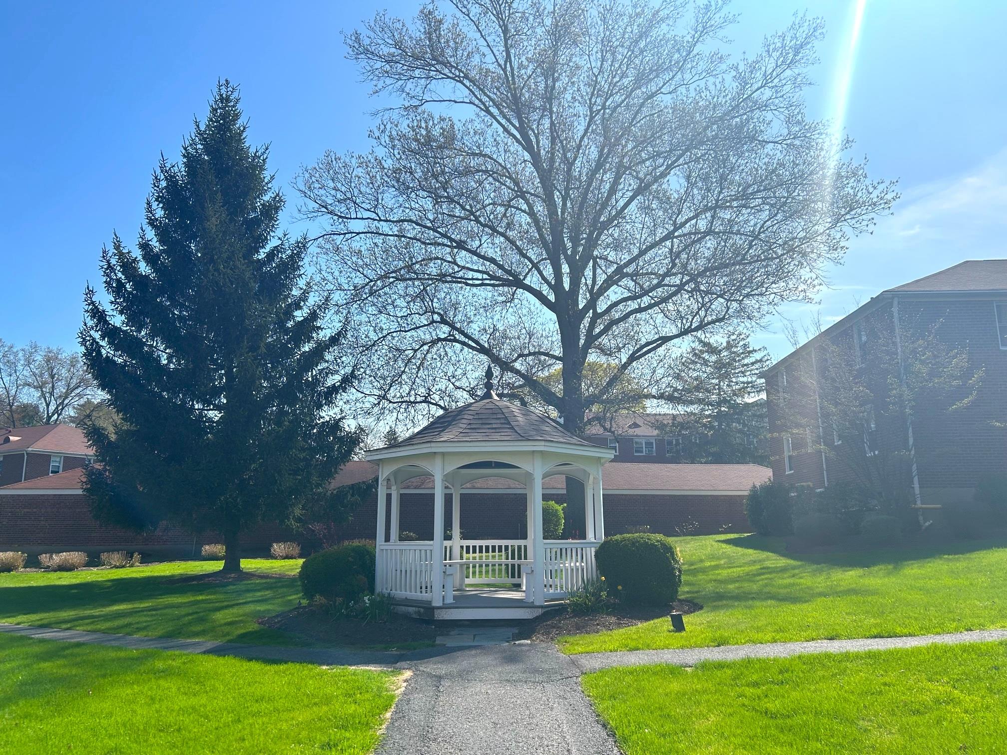 11 Bryant Crescent #2E, White Plains, New York image 12