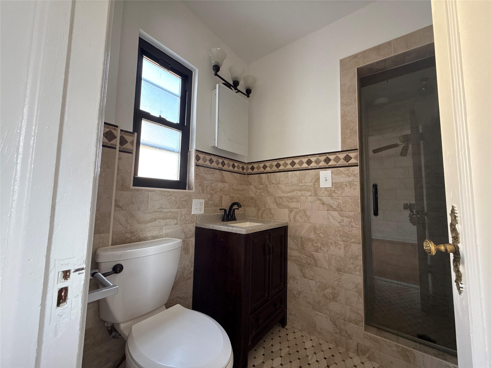 164-03 33rd Avenue, Flushing, New York image 14