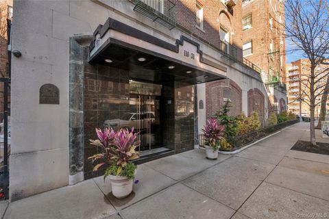 Photo of 110-31 73rd Road #4B, Forest Hills, NY 11375 (MLS # 939204)