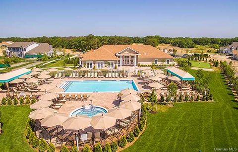 94 Lakeside Court Shirley NY 11967