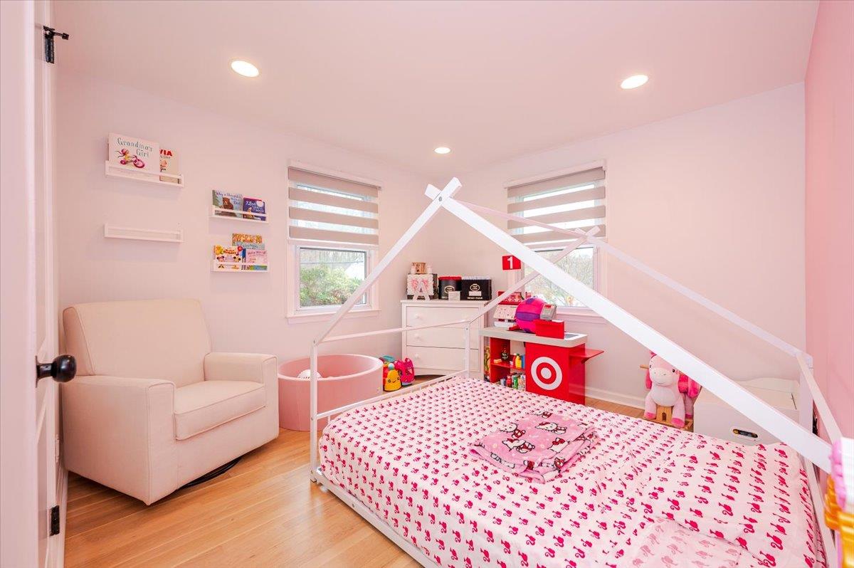 149 Hanson Lane, New Rochelle, New York image 14
