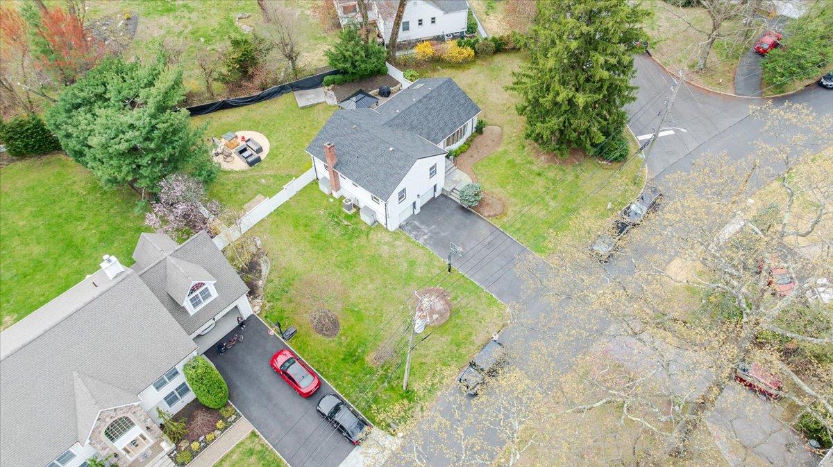 149 Hanson Lane, New Rochelle, New York image 28