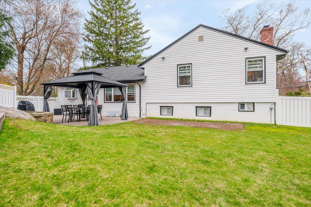 149 Hanson Lane, New Rochelle, New York image 25