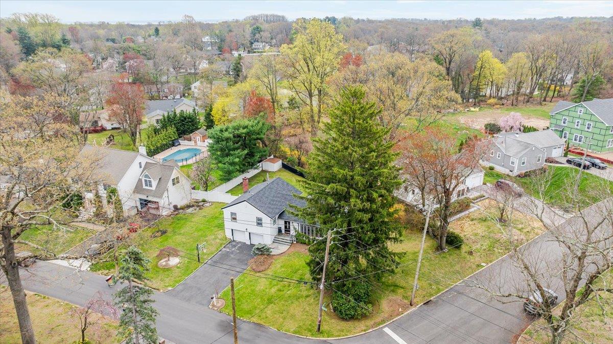 149 Hanson Lane, New Rochelle, New York image 27