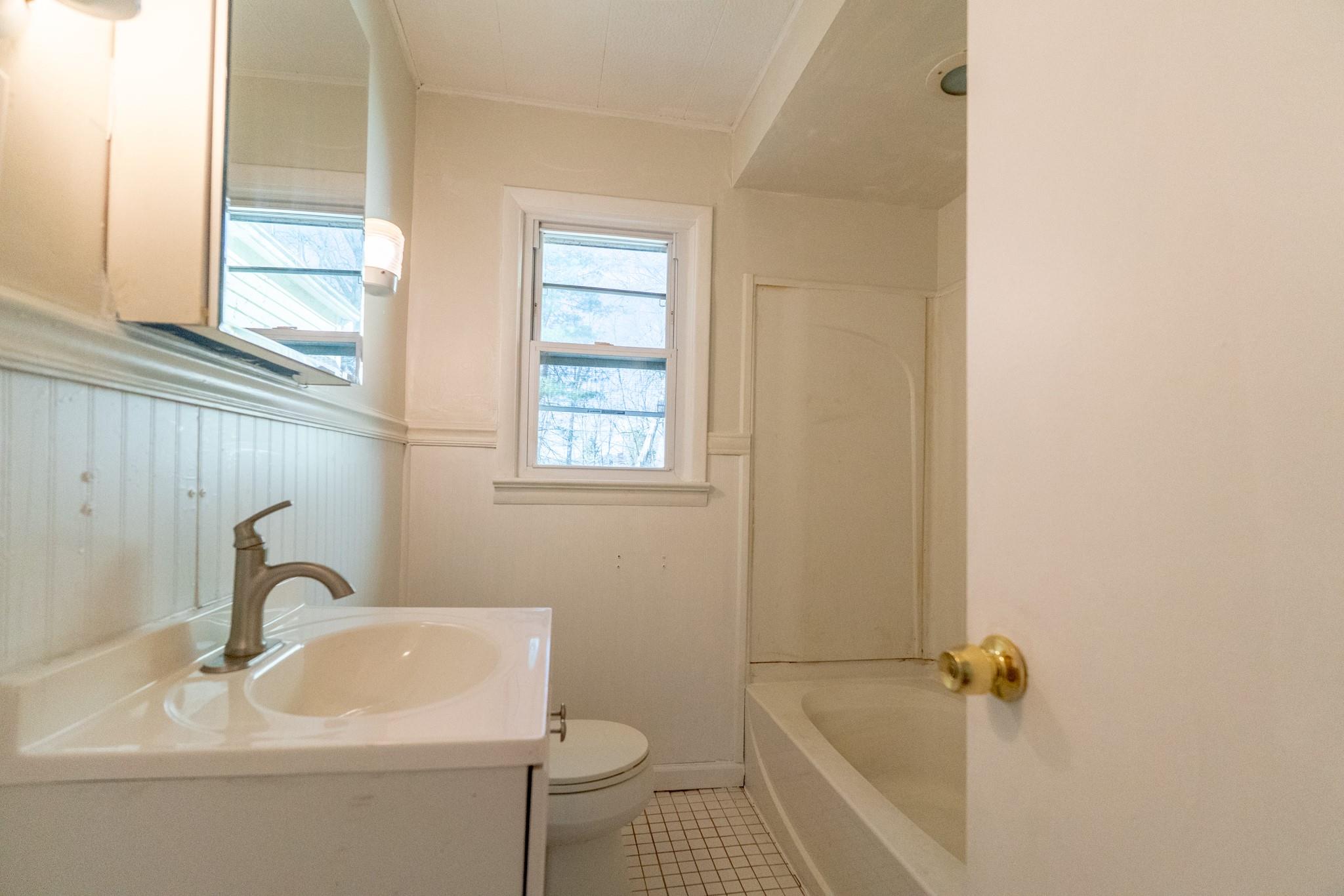 47 Alda Drive, Poughkeepsie, New York image 10
