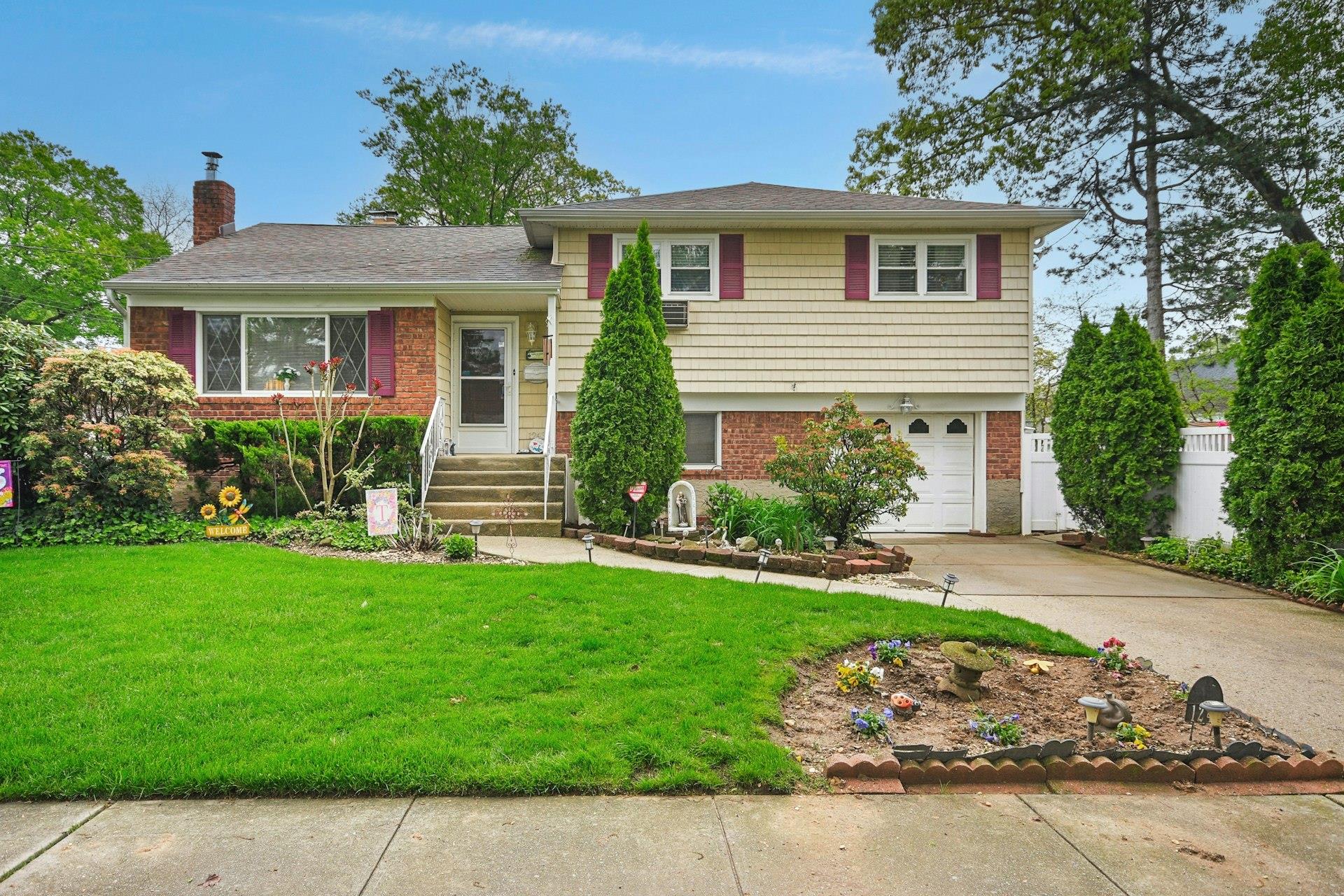 1243 Sylvia Avenue, Baldwin, New York image 1
