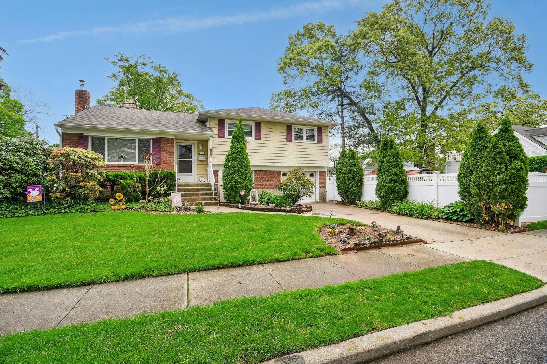 1243 Sylvia Avenue, Baldwin, New York image 2