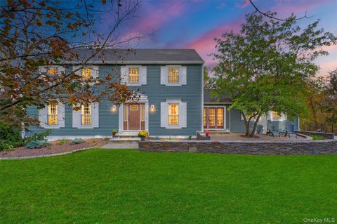 Photo of 57 Kingwood Drive, Poughkeepsie, NY 12601 (MLS # 927209) Photo of 57 Kingwood Drive, Poughkeepsie, NY 12601 (MLS # 927209)