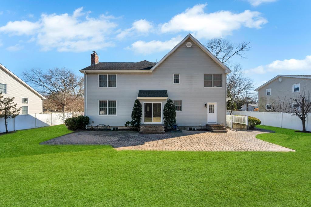 11 Wilson Avenue, Nesconset, New York image 23
