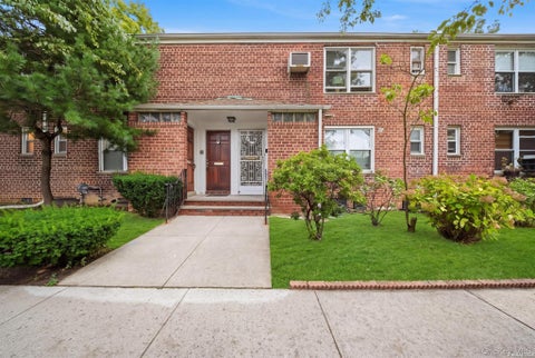 Homes For Sale - 195-02 39th Avenue #2<br/> Flushing, NY 11358