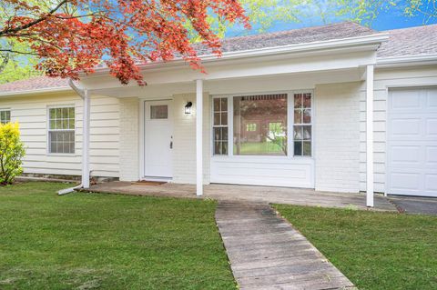 6 Tahoe Court Coram NY 11727