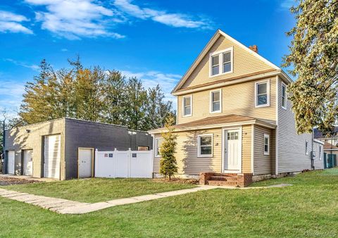 45 Redington Street Bay Shore NY 11706