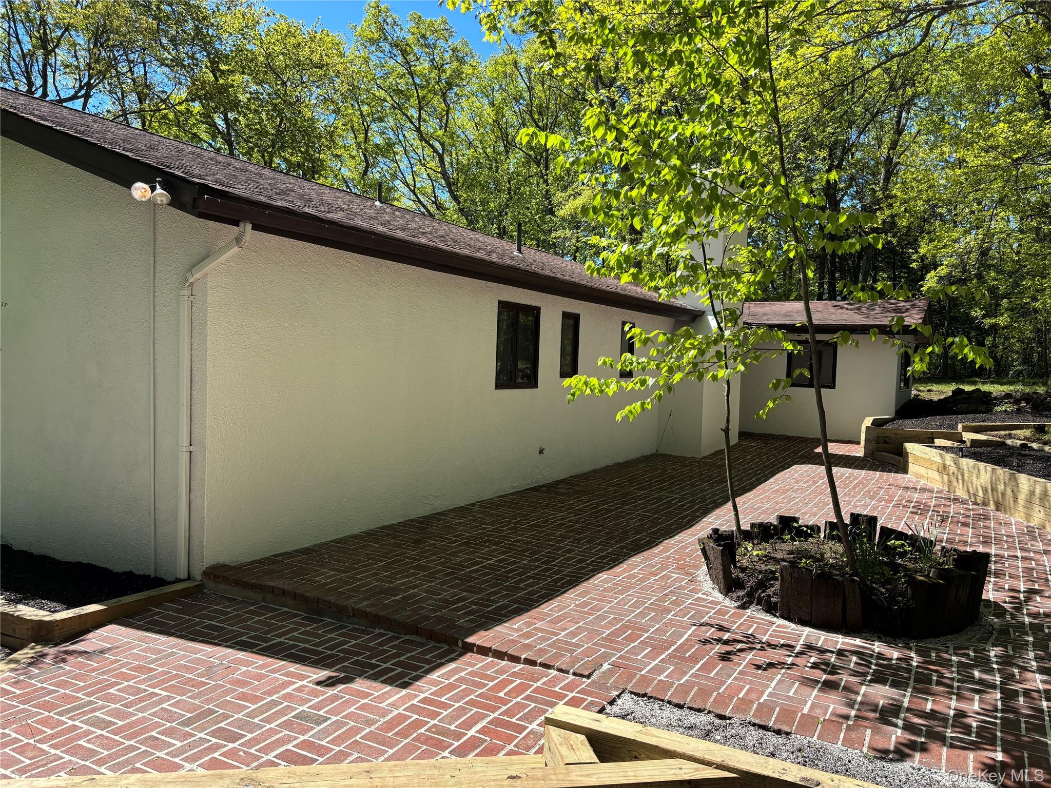 18 Hillside View Road