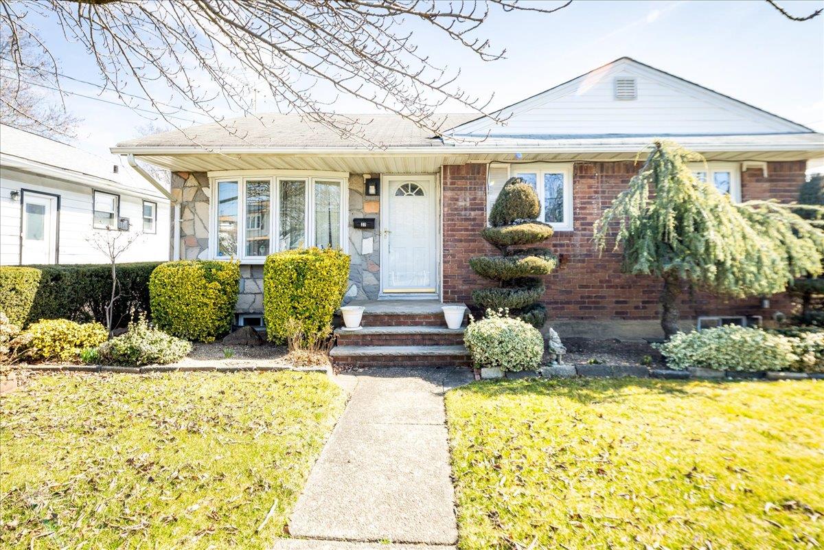 37 Miller Road, Hicksville, New York image 1
