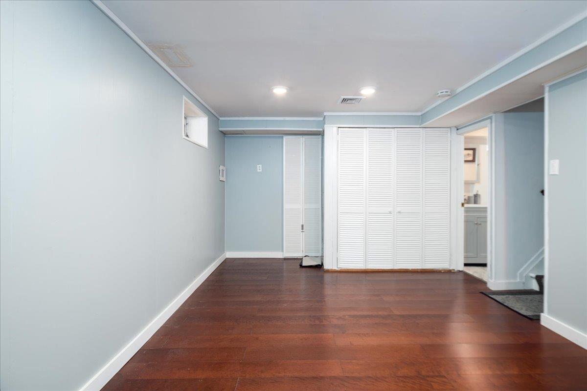 37 Miller Road, Hicksville, New York image 13