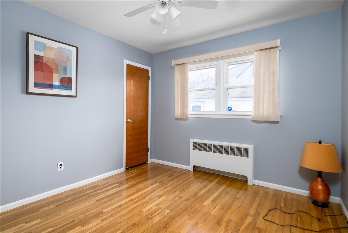 37 Miller Road, Hicksville, New York image 8