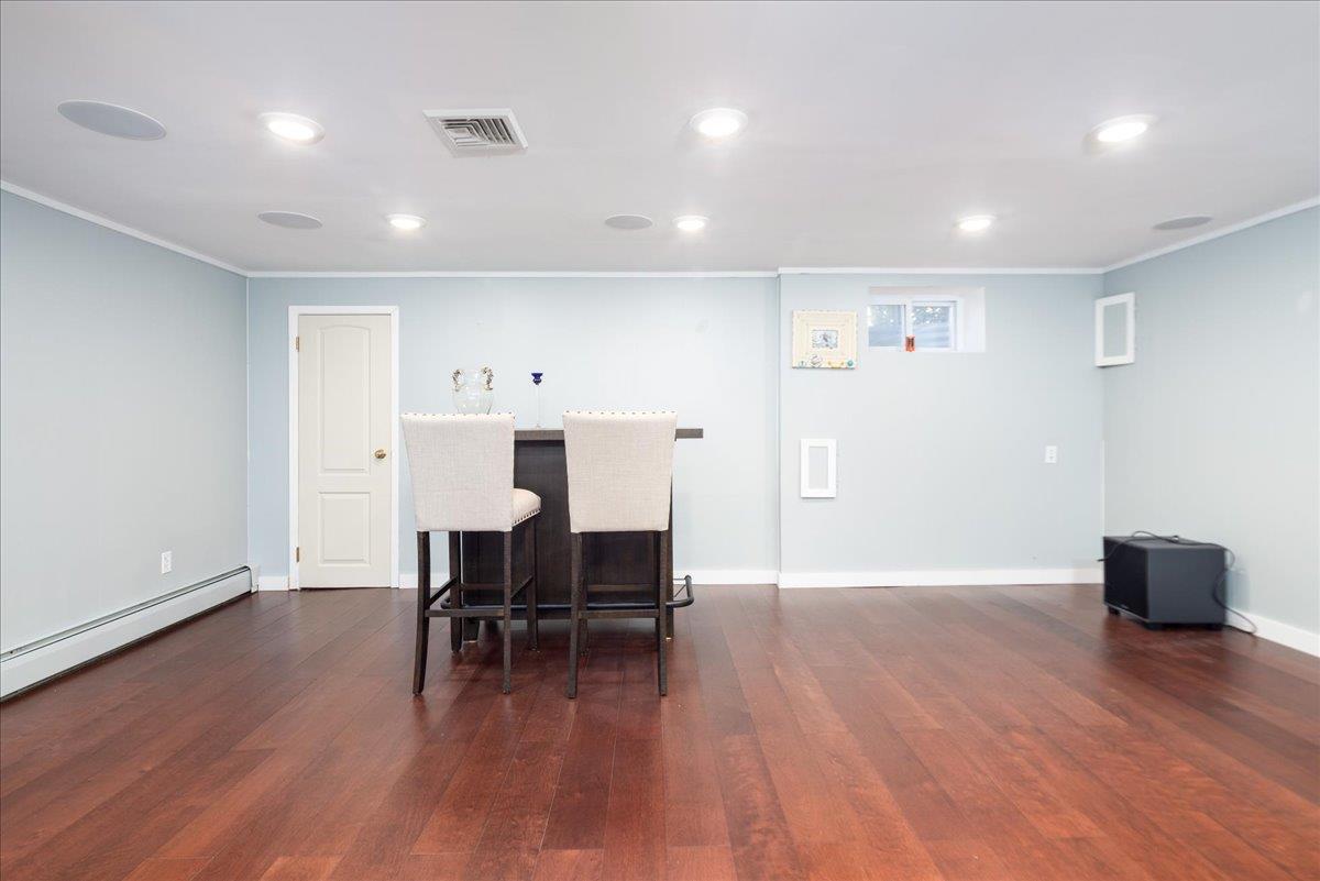 37 Miller Road, Hicksville, New York image 15